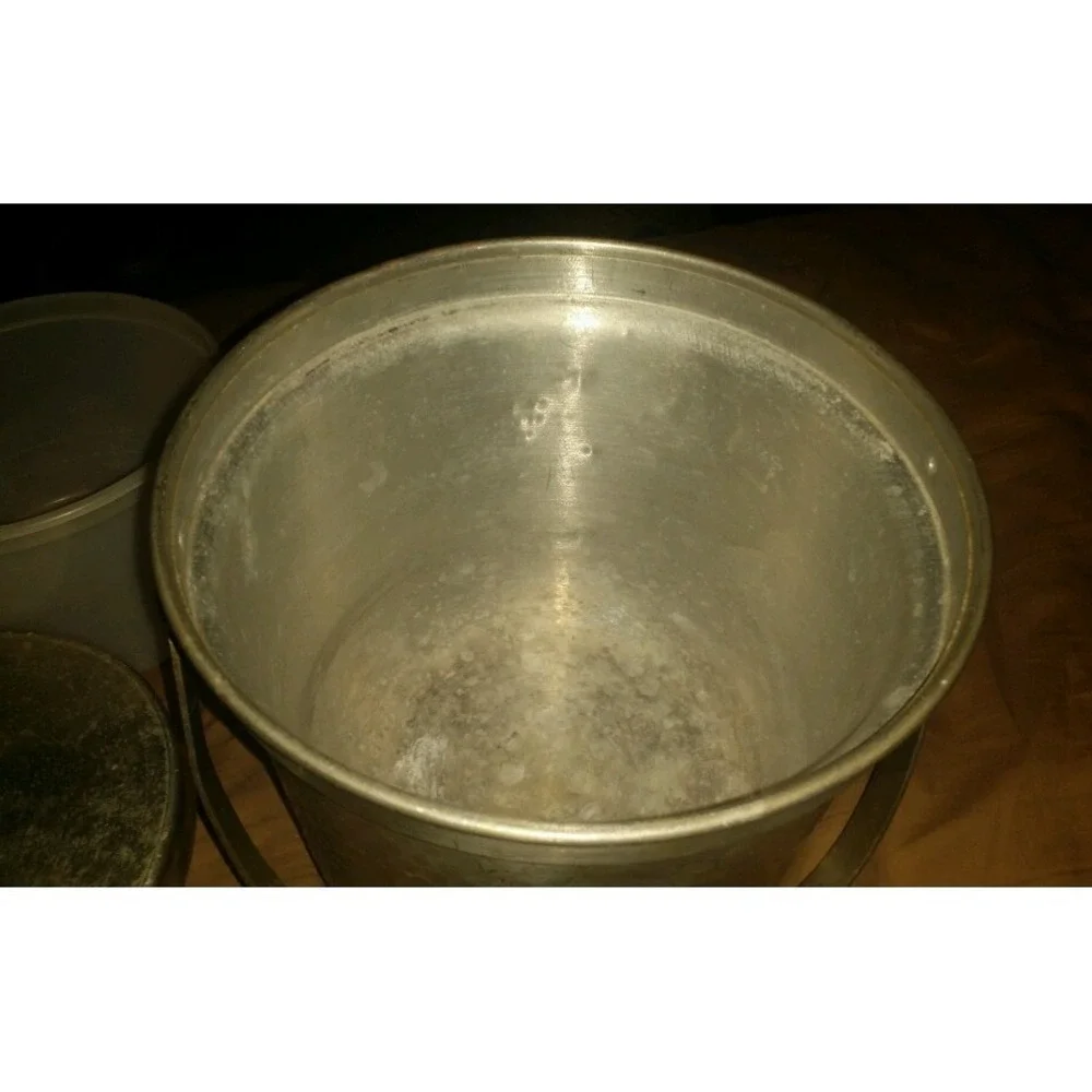 Vintage hammered aluminum ice bucket Made in‎ Italy lid